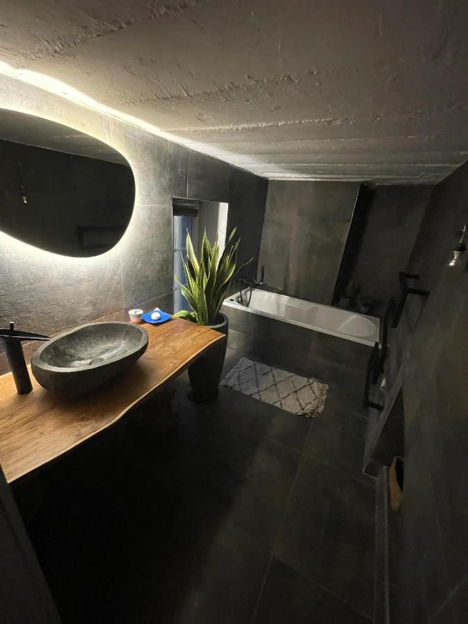 Appart 110M2 Terrasse Climatise Quartier Medieval Клермон-Ферран Экстерьер фото